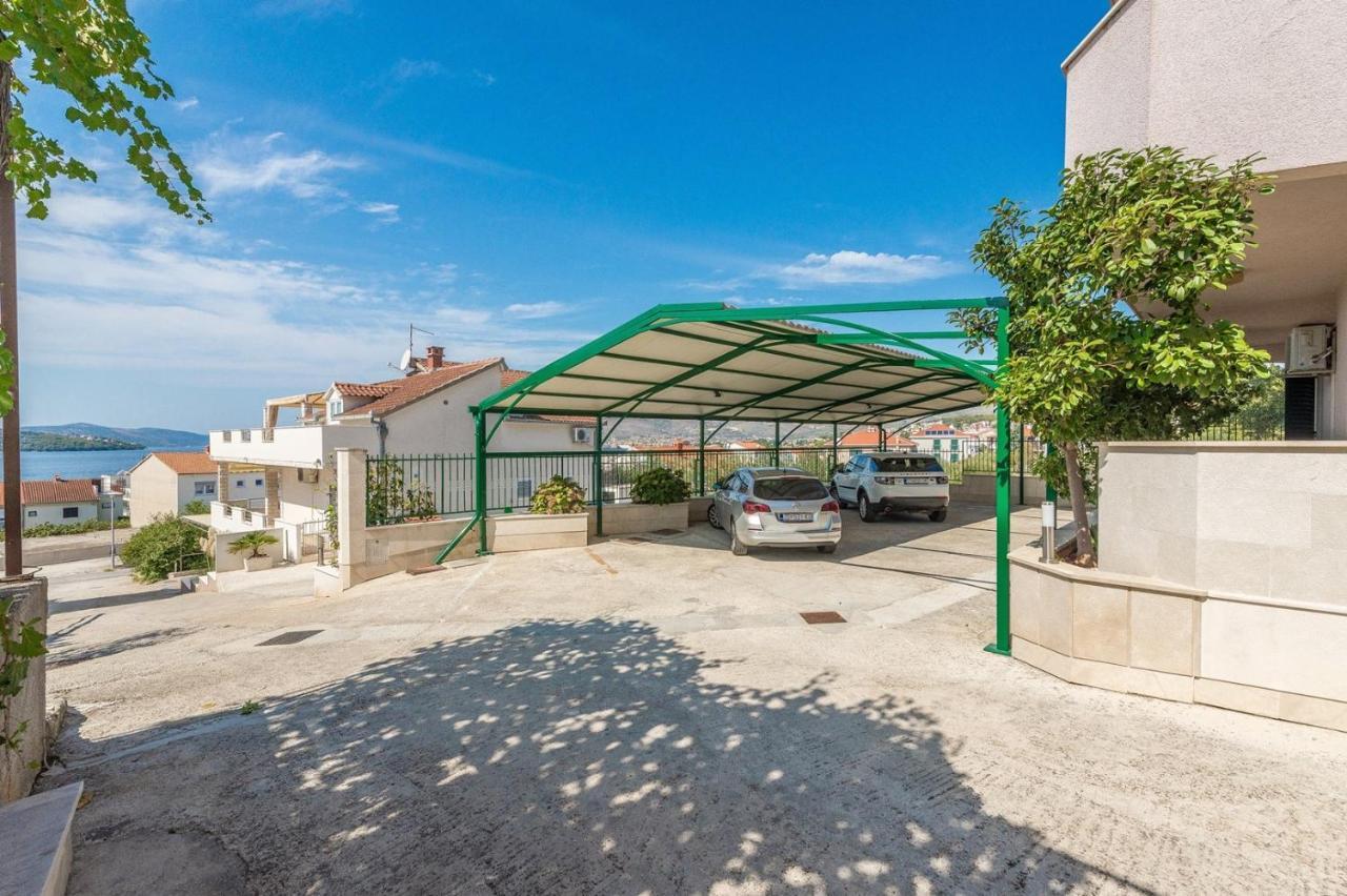 Apartments Ivana-Mira Okrug Gornji Exterior photo