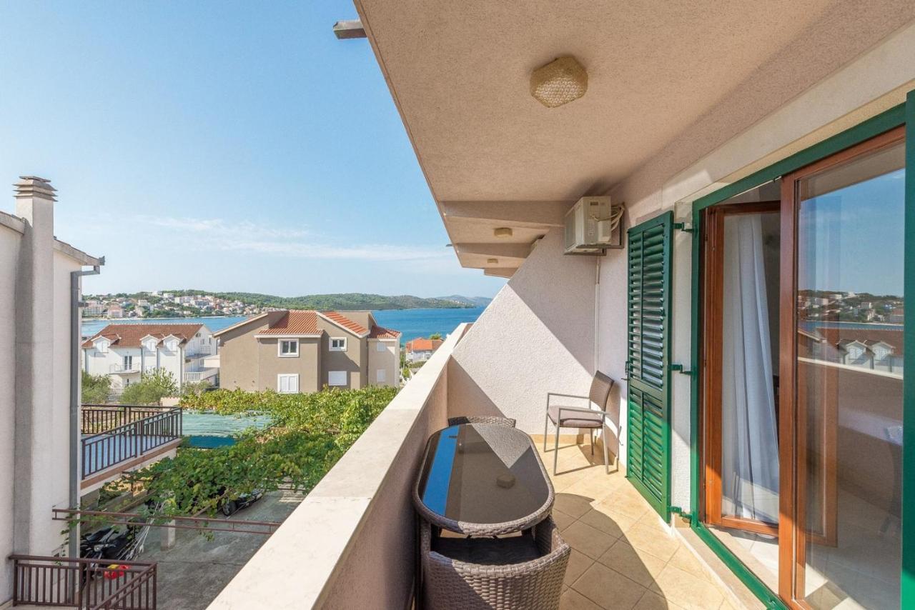 Apartments Ivana-Mira Okrug Gornji Exterior photo