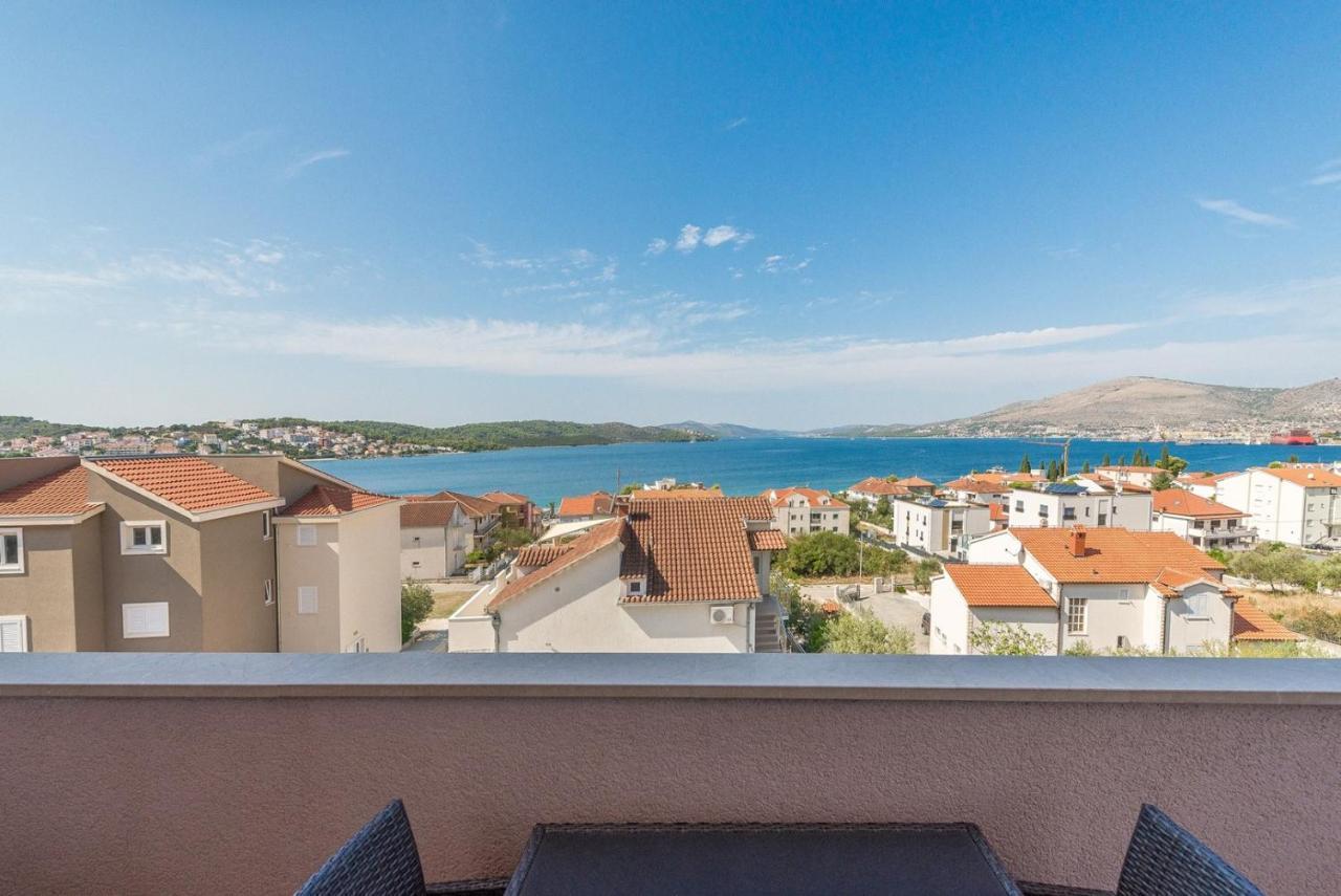 Apartments Ivana-Mira Okrug Gornji Exterior photo