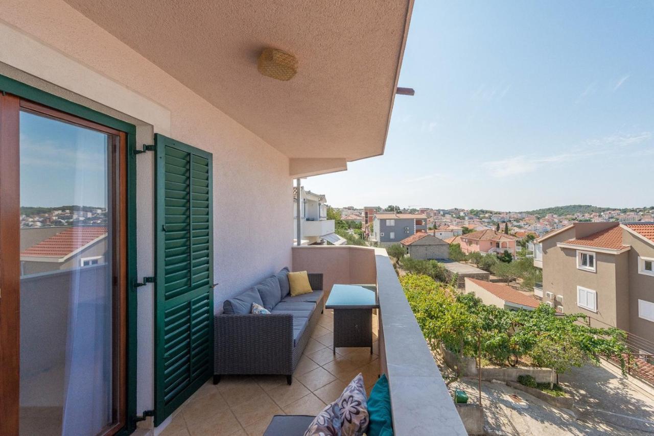 Apartments Ivana-Mira Okrug Gornji Exterior photo