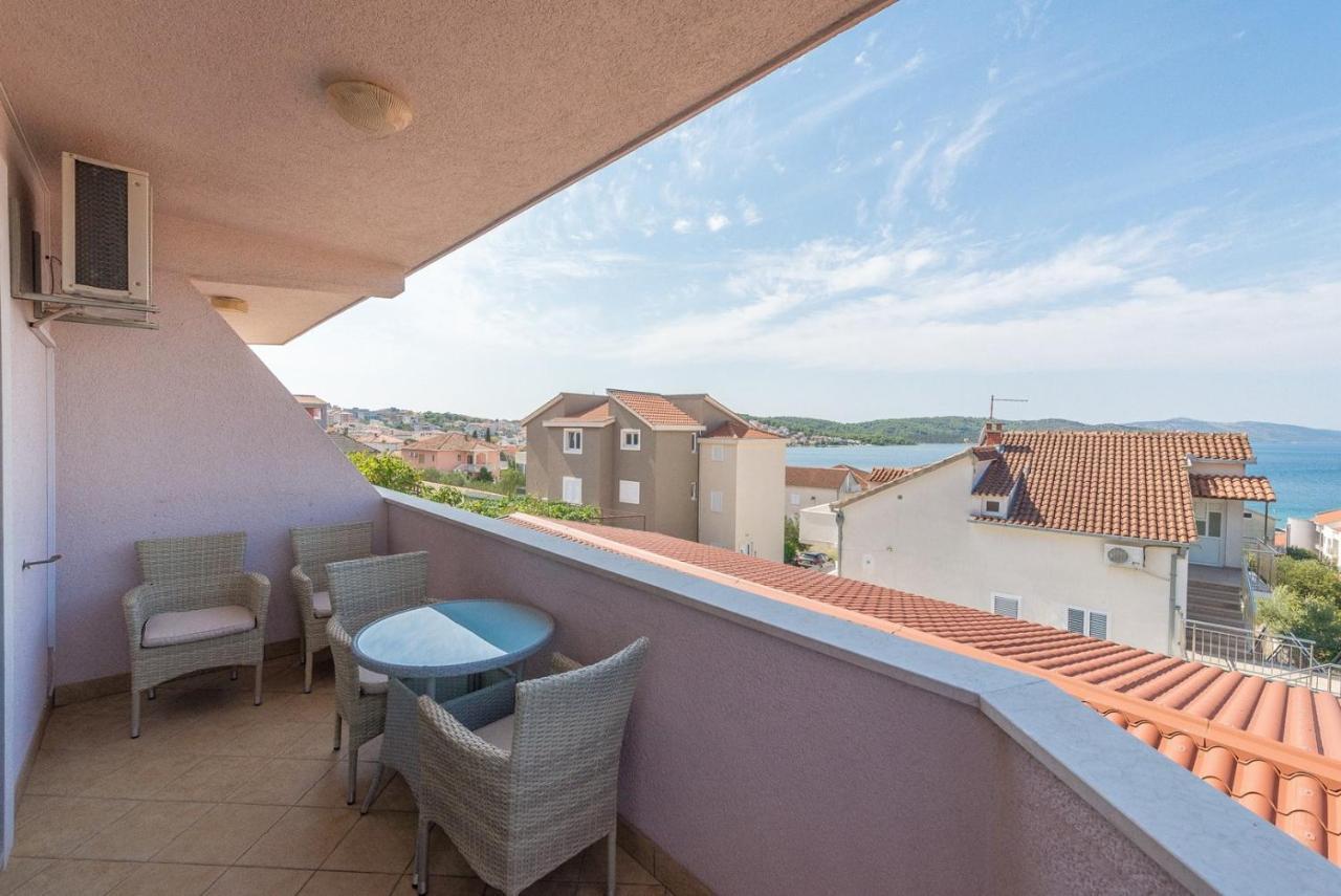 Apartments Ivana-Mira Okrug Gornji Exterior photo