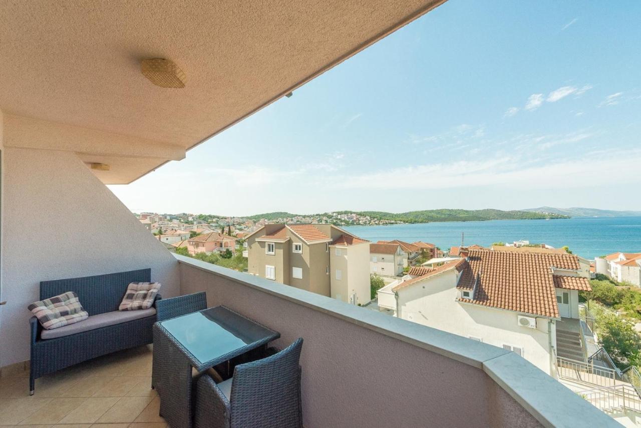 Apartments Ivana-Mira Okrug Gornji Exterior photo