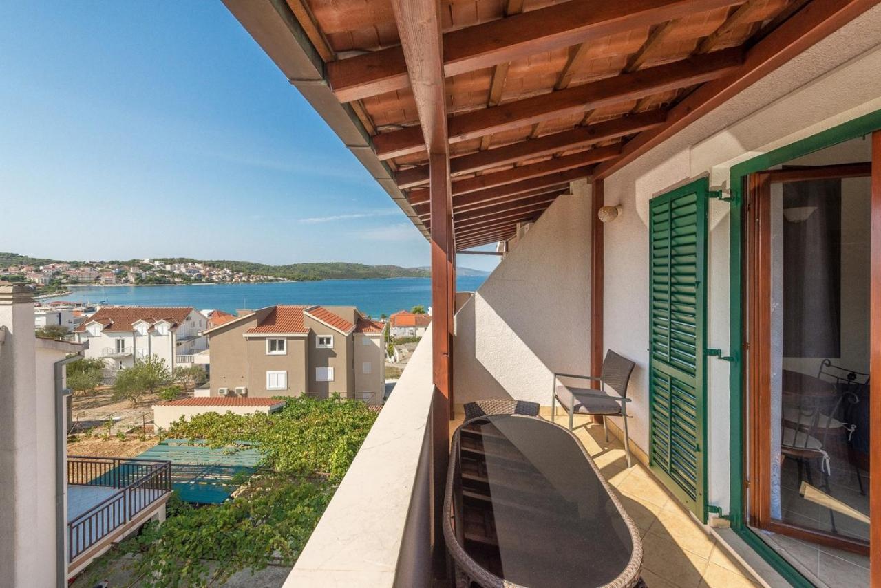Apartments Ivana-Mira Okrug Gornji Exterior photo